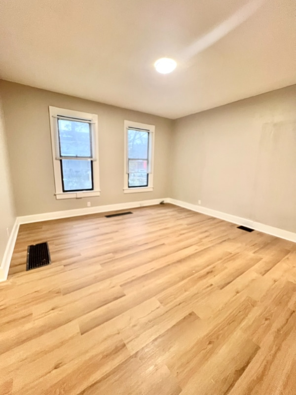 Foto del edificio - 4932 Roanoke St