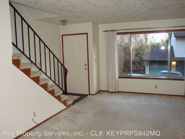 Building Photo - 2 br, 1.5 bath Apartment - 2443 E 16th Street