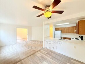 Building Photo - 3412 NE 66th Ave