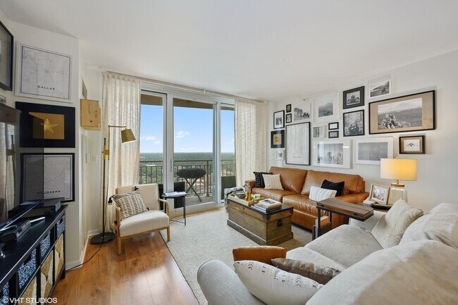 Foto del edificio - 807 Davis St