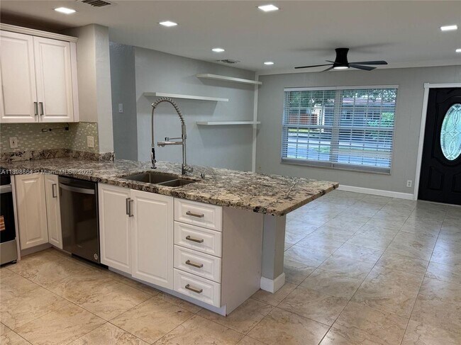 Foto del edificio - 1498 SW 47th Terrace