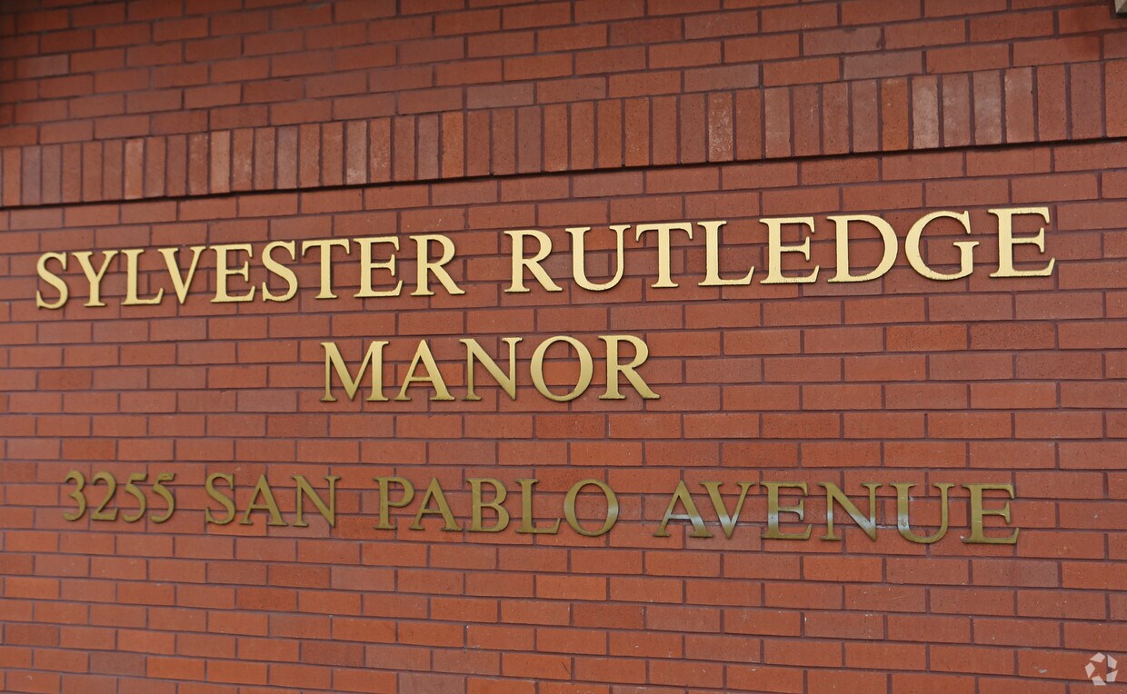 Building Photo - Sylvester Rutledge Manor