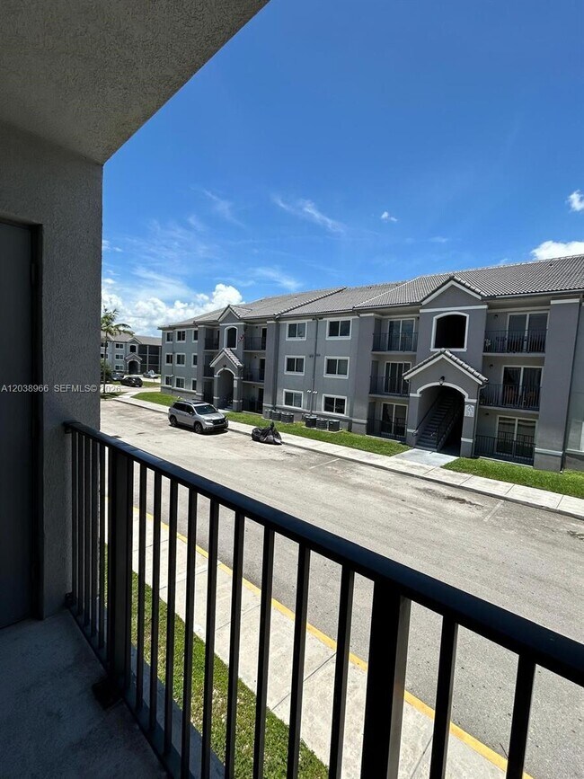 Foto del edificio - 15460 SW 284th St