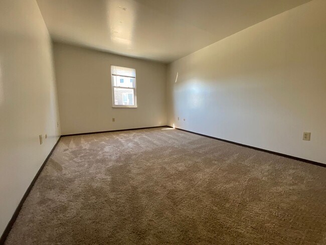 Foto del edificio - Spacious 1 BR Apartment in Lovely Location! Easy Access to Downtown & MORE! CALL TODAY!