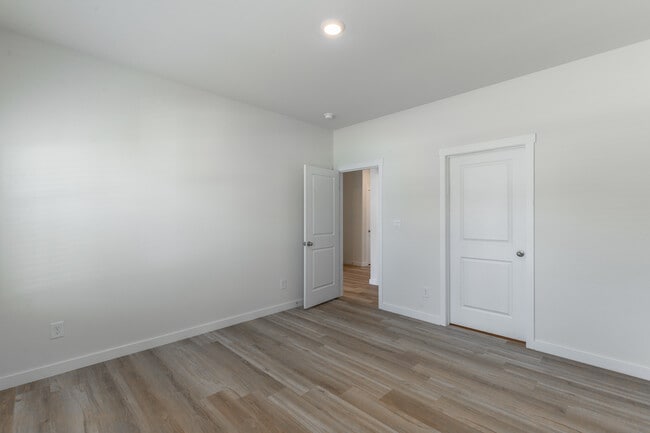 Building Photo - 8465 Mulberry Wy