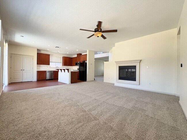 Building Photo - BEAUTIFULLY REDONE 4 Bed 3 bath in the Lakes Discovery Bay