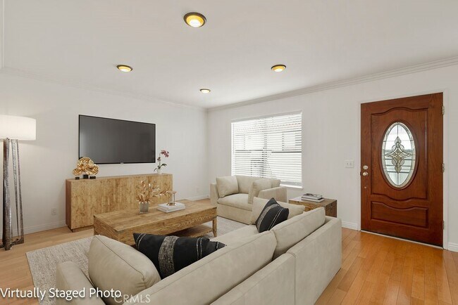 Foto del edificio - 826 Junipero Dr