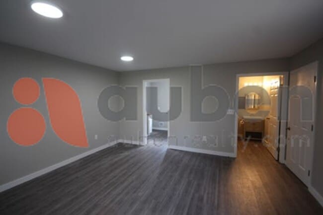 Photo - Newly Updated Studio in Brainerd House