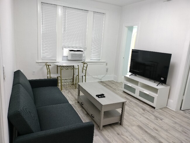 Foto del edificio - 56 Park Vale Ave