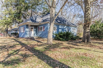 Building Photo - 112 Brady Ln