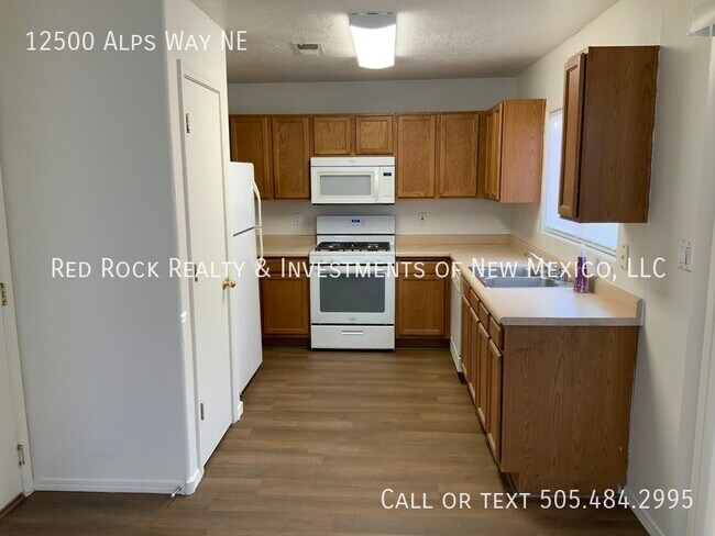 Foto del edificio - 12500 Alps Way NE