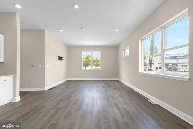 Foto del edificio - 2331 N 33rd St