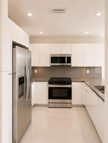 Building Photo - 10855 NW 88th Terrace