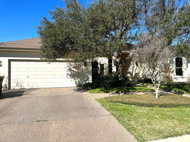 Building Photo - 2610 Vineyard Loop