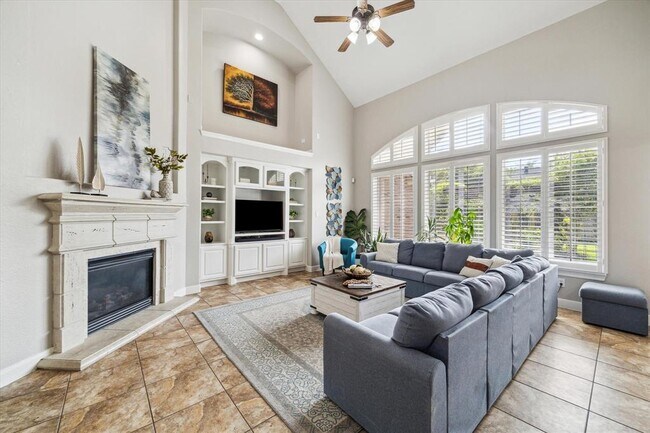 Foto del edificio - 15718 Starcreek Ln
