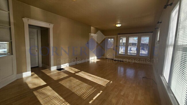 Building Photo - MOVE IN TODAY! $500 OFF FIRST MONTH RENT!