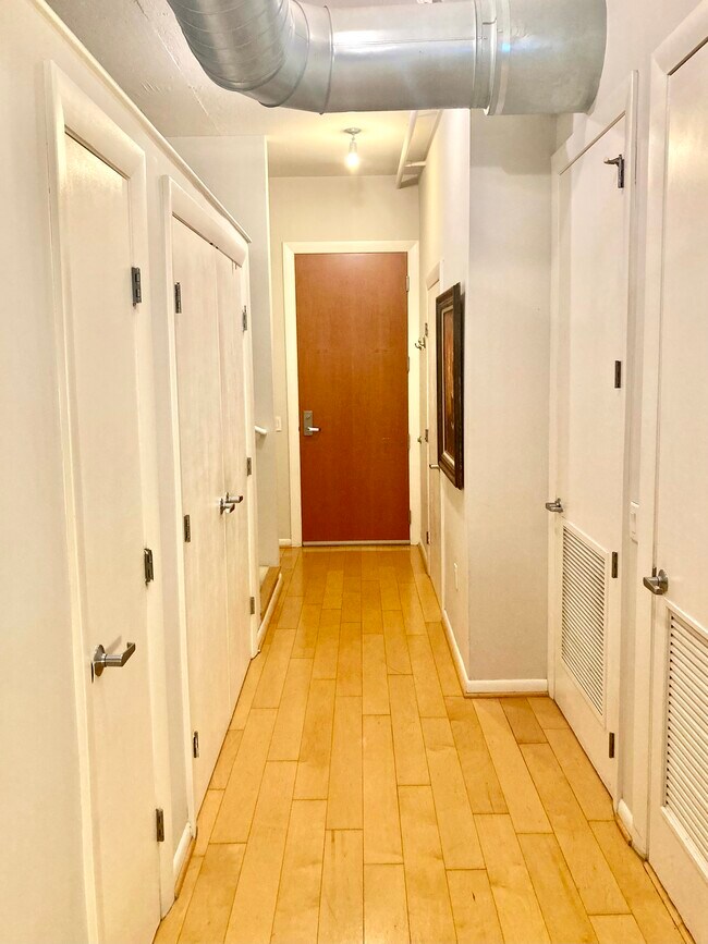 Foto del edificio - 811 4th St NW