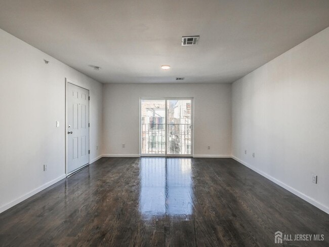 Foto del edificio - 496 S 18th St
