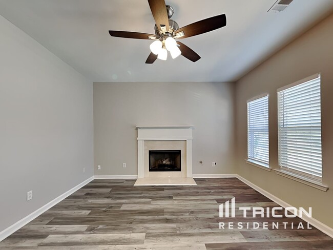 Building Photo - 606 Brookwater Dr