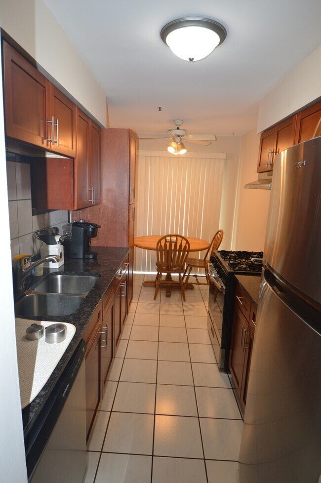 Foto del edificio - 641 Hapsfield Ln