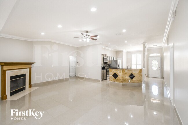 Foto del edificio - 12665 Ashglen Dr N