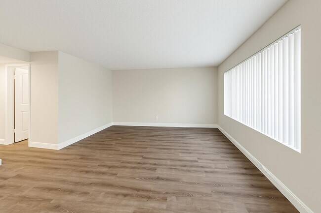 Foto del edificio - 537 S Sequoia Dr