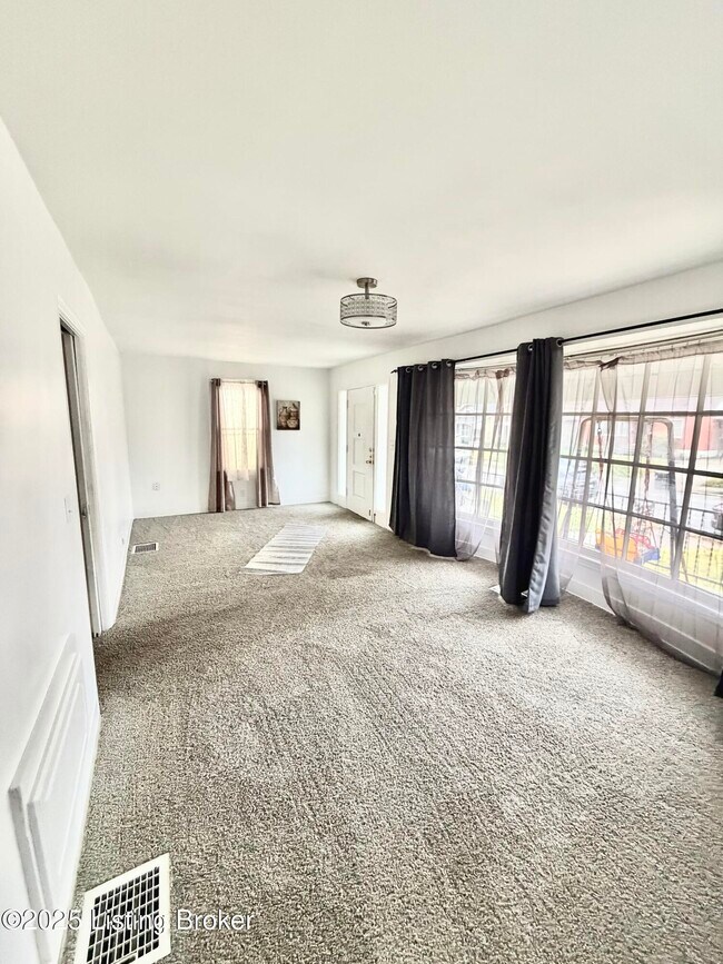 Foto del edificio - 3317 Dumesnil St