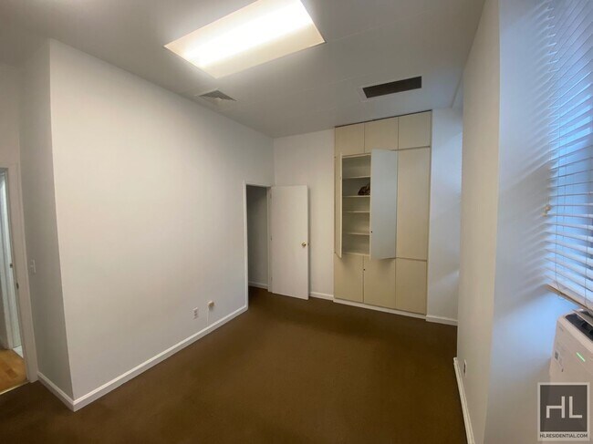 Foto del edificio - Two Bridges/Chinatown Spacious 1Br