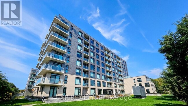 Building Photo - 1366-1366 Carling Ave
