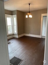 Building Photo - 1135 Rainbow Dr