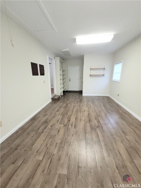 Building Photo - 189 Merlin Dr