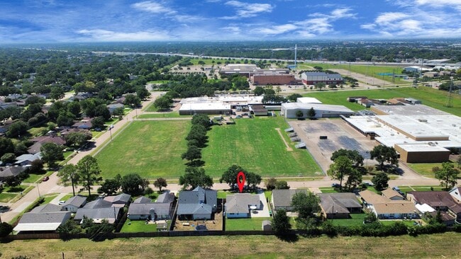 Building Photo - 11218 Sagedowne Ln