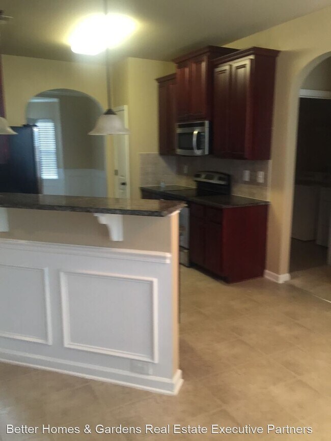 Foto del edificio - 5 br, 3 bath House - 2806 HuntCliffe Drive