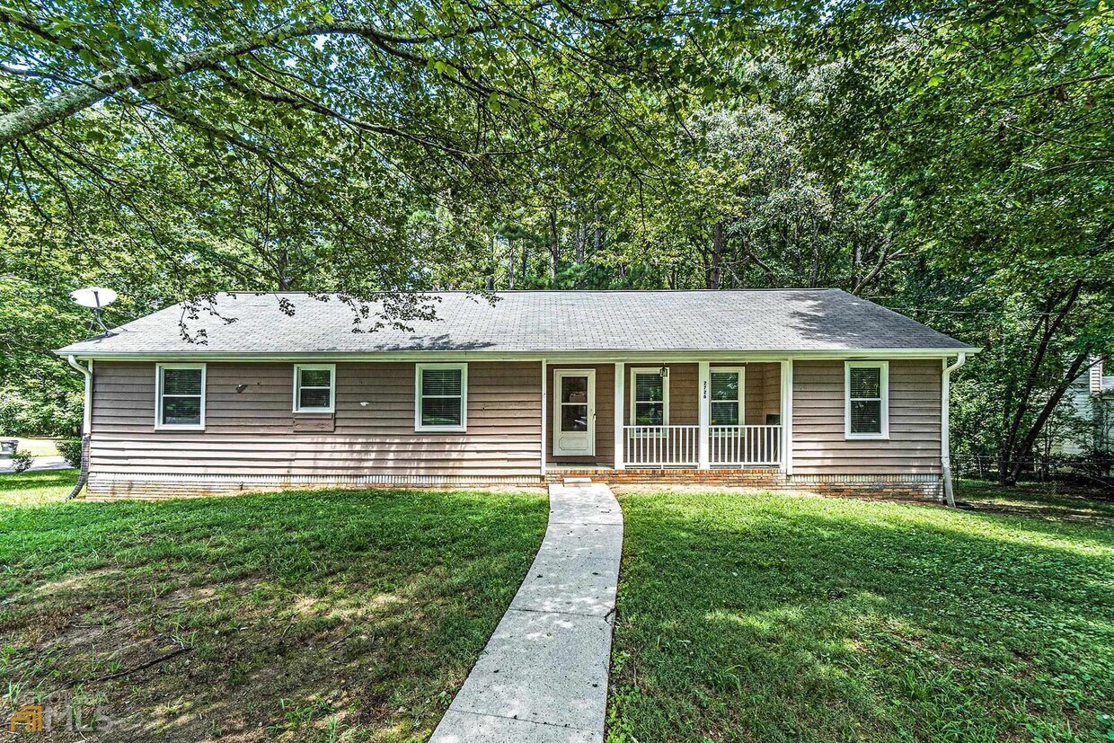 2726 Ravenwood Dr, Snellville, GA 30078 House Rental in Snellville