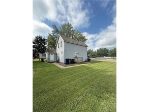 Building Photo - 20660 Holyoke Ave