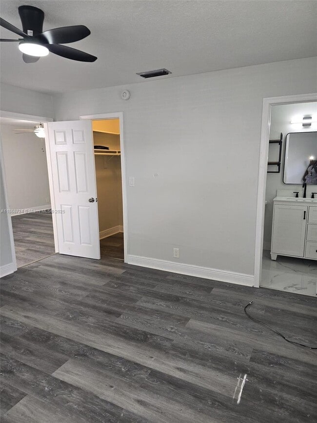 Foto del edificio - 7803 NW 38th St