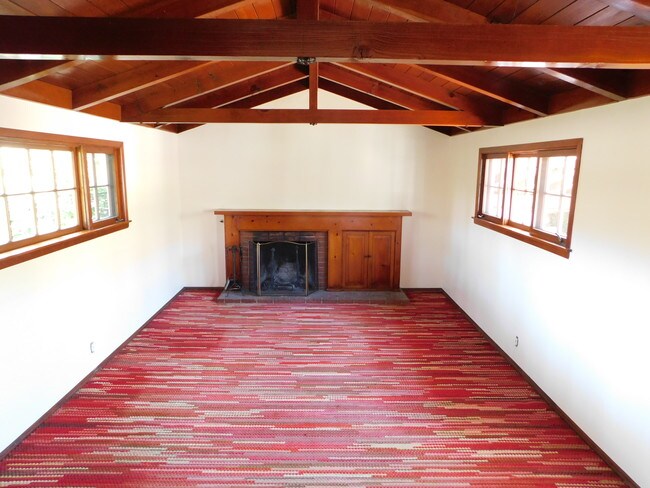 Building Photo - 6200 Casitas Pass Rd