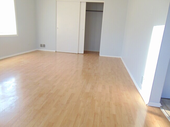 Foto del edificio - 3700 S Wallace St