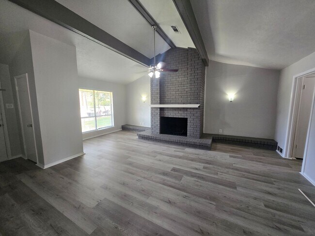 Foto del edificio - 13439 Blossomheath Ln