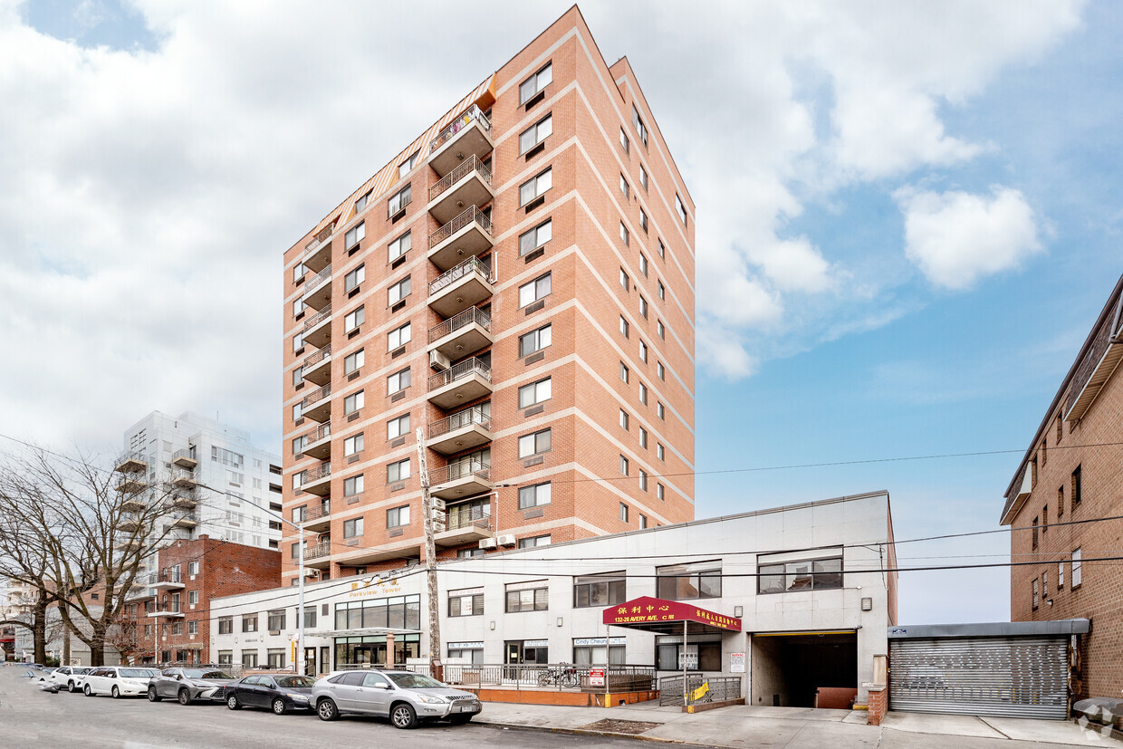 13226 Avery Avenue - Parkview Tower