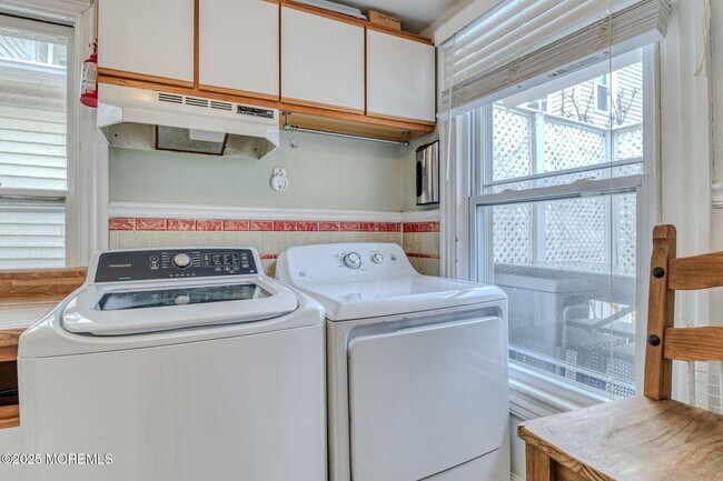 Foto del edificio - 19 Webb Ave