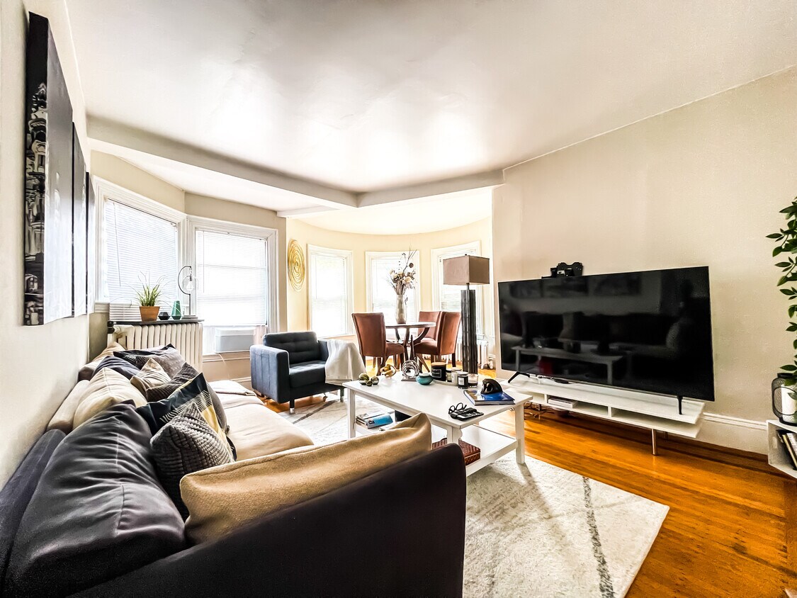 283 Vinton St Unit A, Melrose, MA 02176 Apartments in Melrose, MA