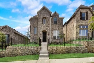 Building Photo - 3738 Adriana Ave