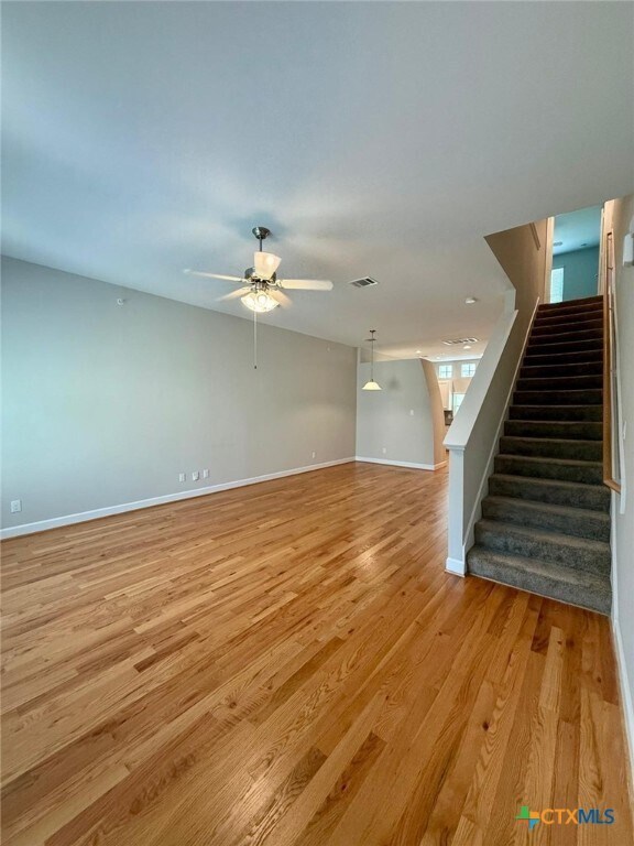 Foto del edificio - 8705 Bryam St