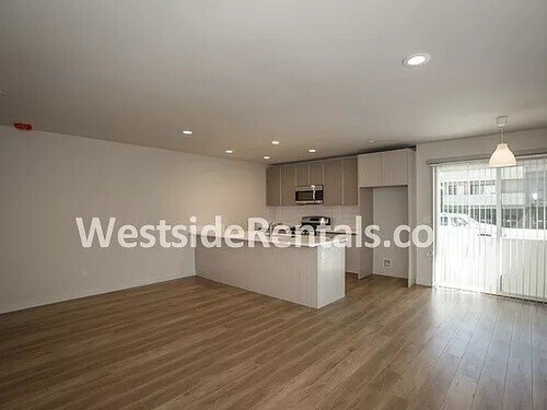 Foto del edificio - 3449 Keystone Ave