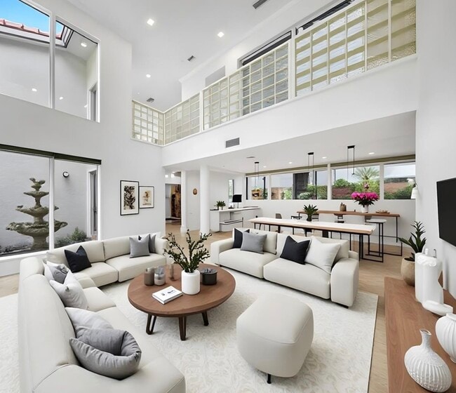 Building Photo - 4000 Alhambra Cir