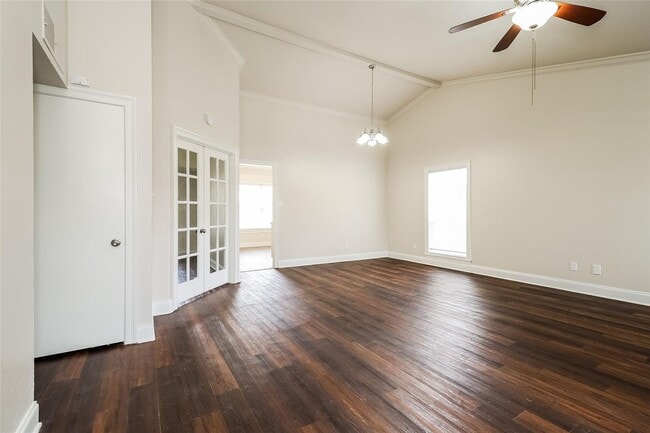 Building Photo - Spacious 4BR Home with Vaulted Ceilings, Fireplace & Large Backyard!