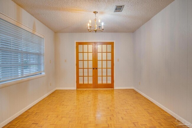 Foto del edificio - 1400 N D St