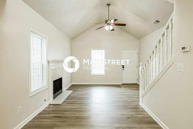 Foto del edificio - 3 Bedroom Pet-Friendly Home in Douglasvill...