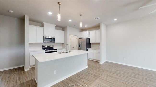 Building Photo - 1326 Prairie Dr